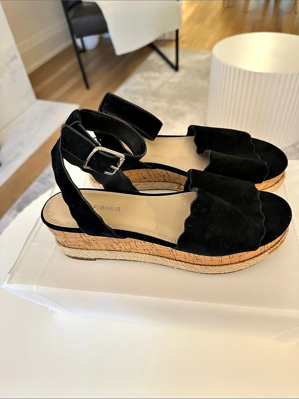 Marc Fisher Black Platform Espadrille Sandals Like New